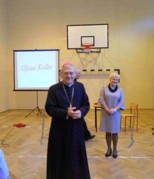 Wizyta Biskupa w Golicach.