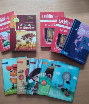 Książki w darze do biblioteki szkolnej (ZO Golice)